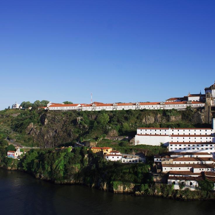 Family terraces and cafés for calm evenings in Bordeaux