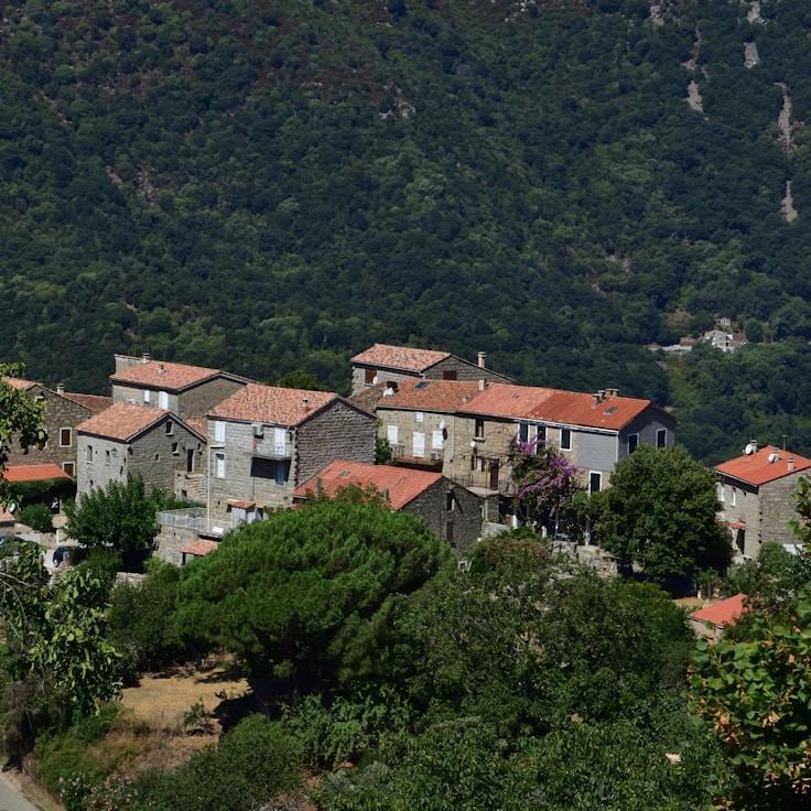 Outdoor terrace seating suitable for families in Bordeaux